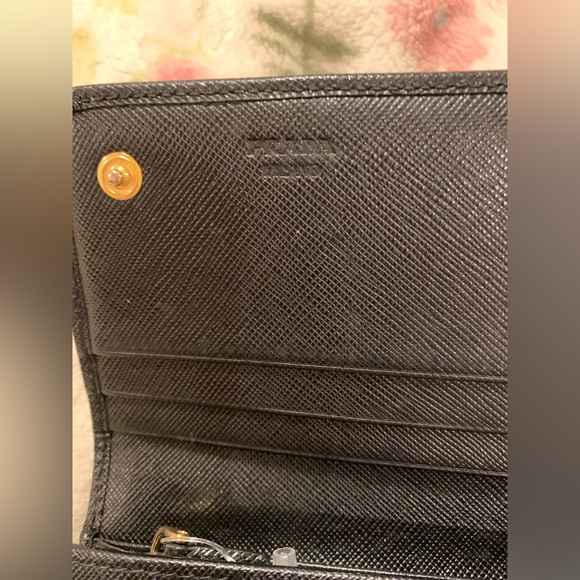 🔥 Authentic Prada Black Saffiano Leather Bow Continental Wallet🔥 - Picture 4 of 11